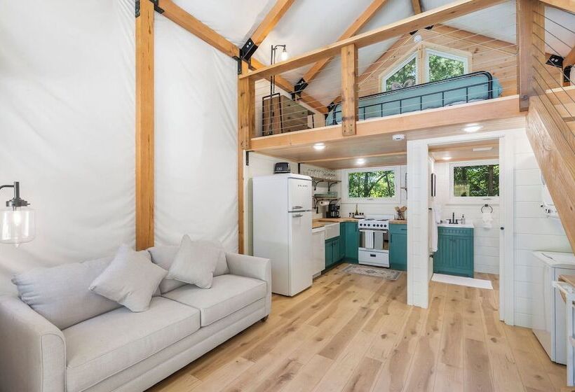 Hidden Hollow   Desirable Ozark Glamping!