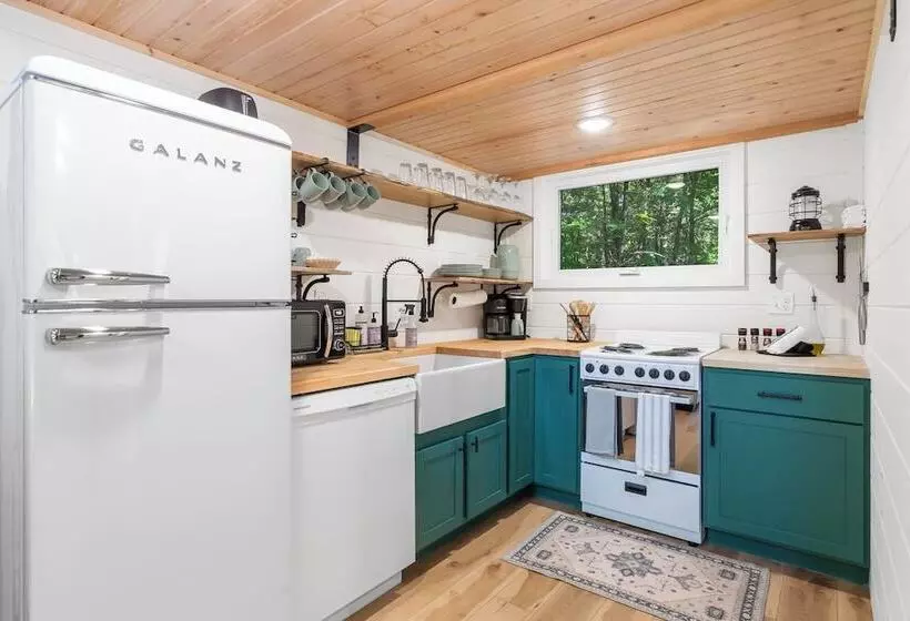 Hidden Hollow   Desirable Ozark Glamping!