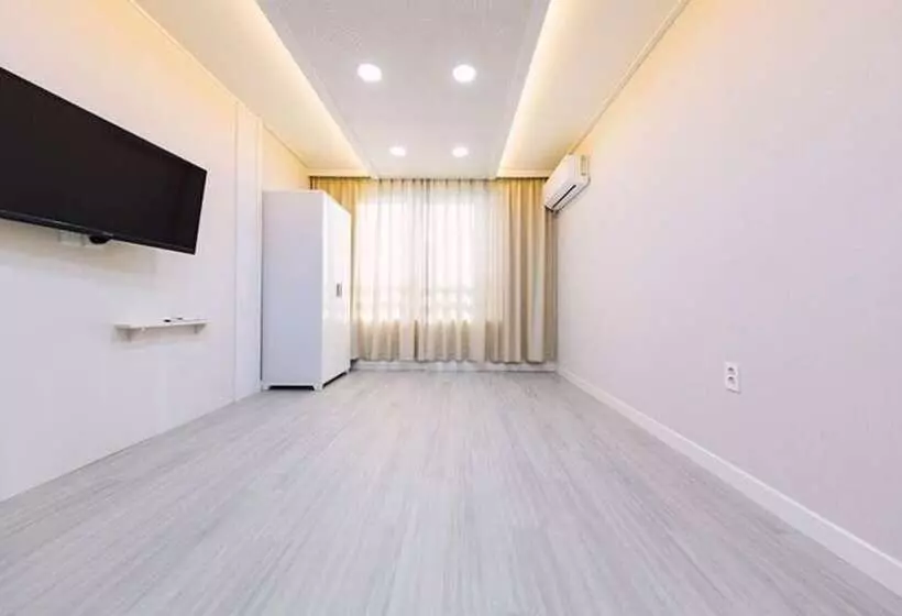 Hotelli Chorok Pension