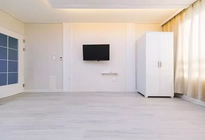 Hotelli Chorok Pension