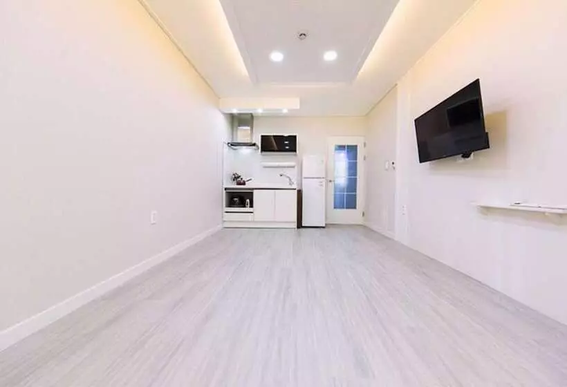 Hotelli Chorok Pension