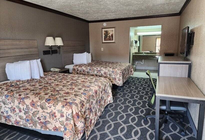 Отель Executive Inn