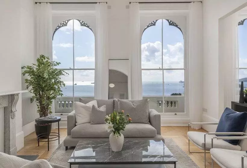 ホテル Fox On The Hoe