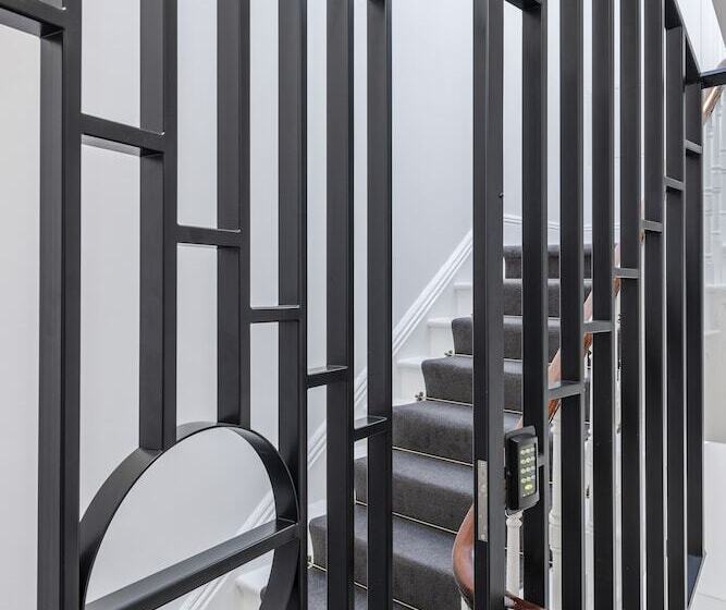 בית מלון כפרי Fox On The Hoe