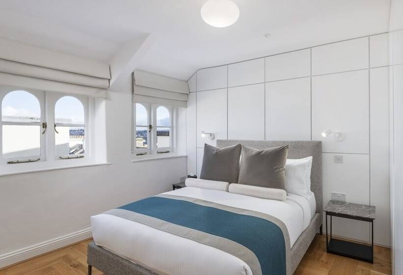 בית מלון כפרי Fox On The Hoe