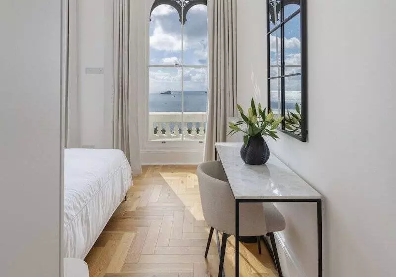 ホテル Fox On The Hoe