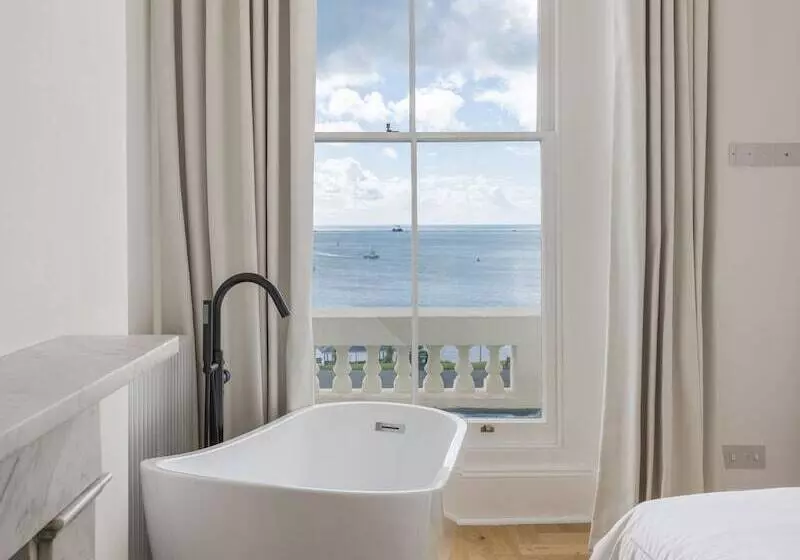 ホテル Fox On The Hoe