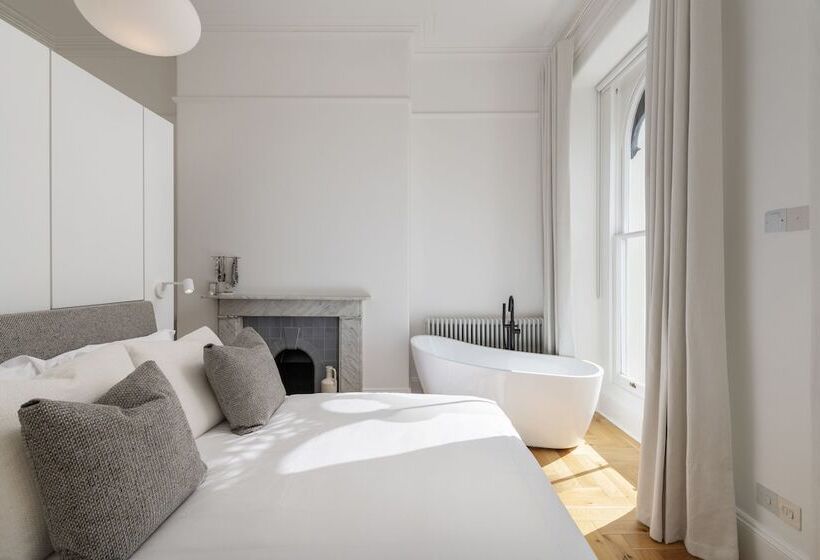 בית מלון כפרי Fox On The Hoe