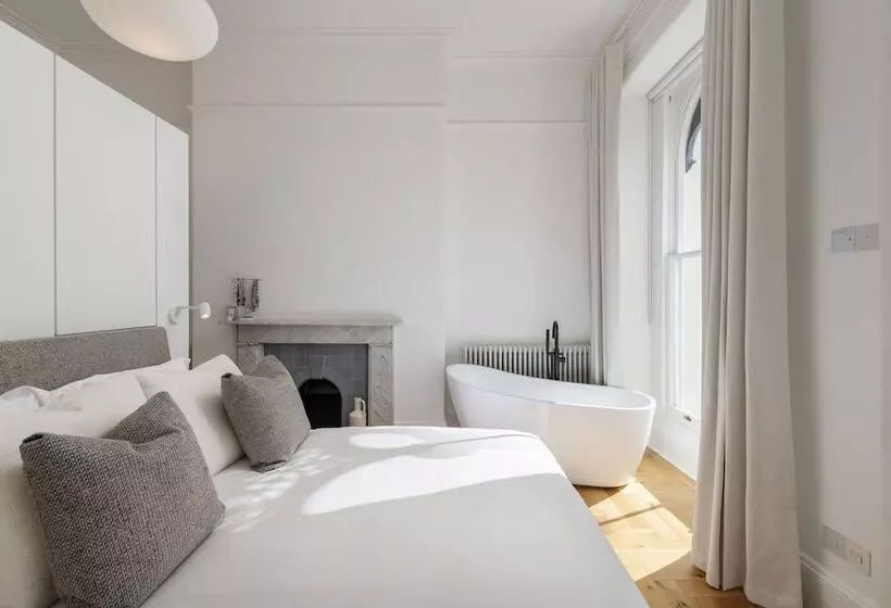 ホテル Fox On The Hoe