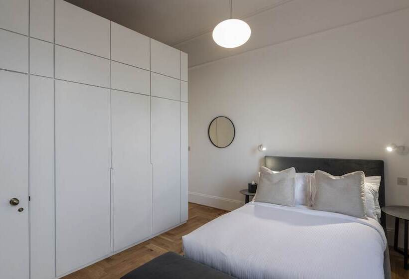 בית מלון כפרי Fox On The Hoe