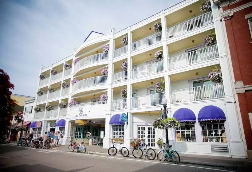 Hotelli Lilac Tree Suites