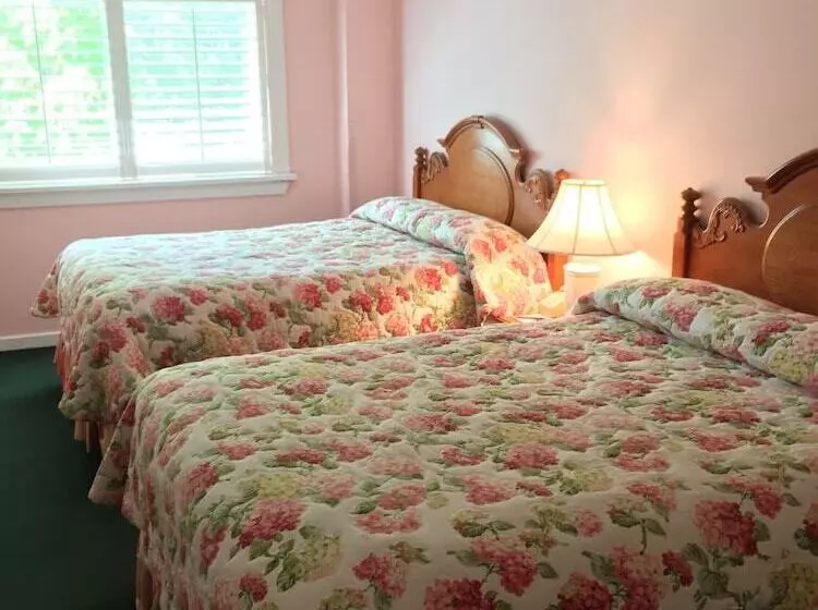 Hotelli Lilac Tree Suites