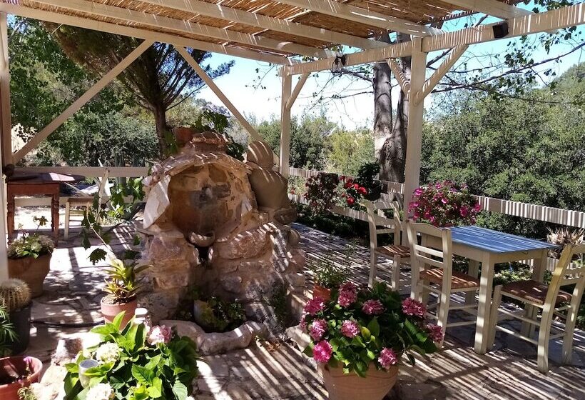 田舎風ホテル Akros Oreon