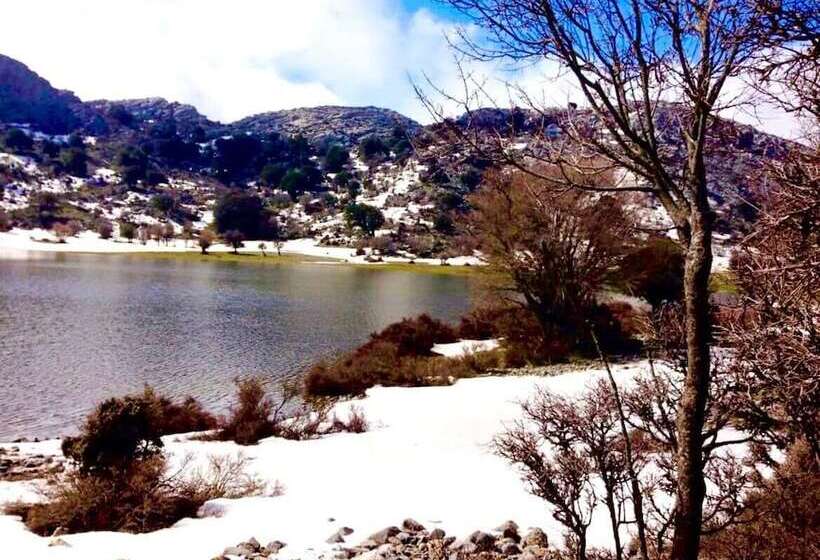 田舎風ホテル Akros Oreon