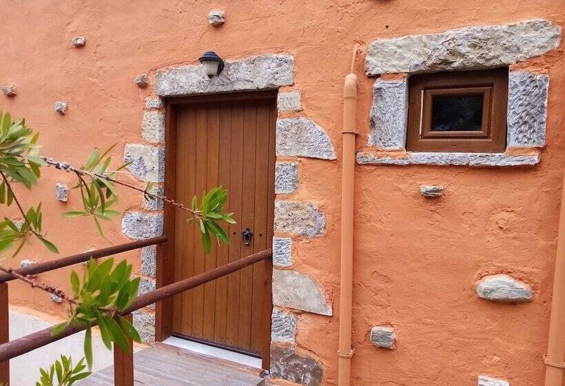 田舎風ホテル Akros Oreon