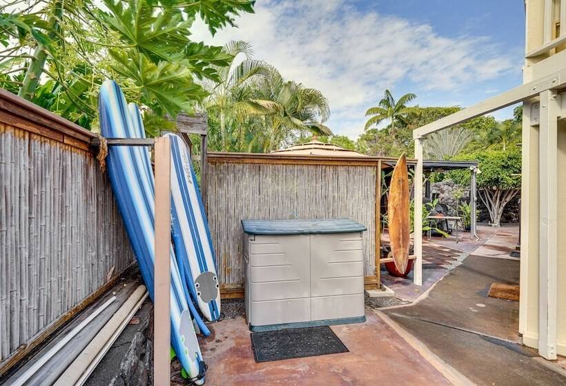 Kailua Kona Home W/ Tropical Bar: Walk To Beach!
