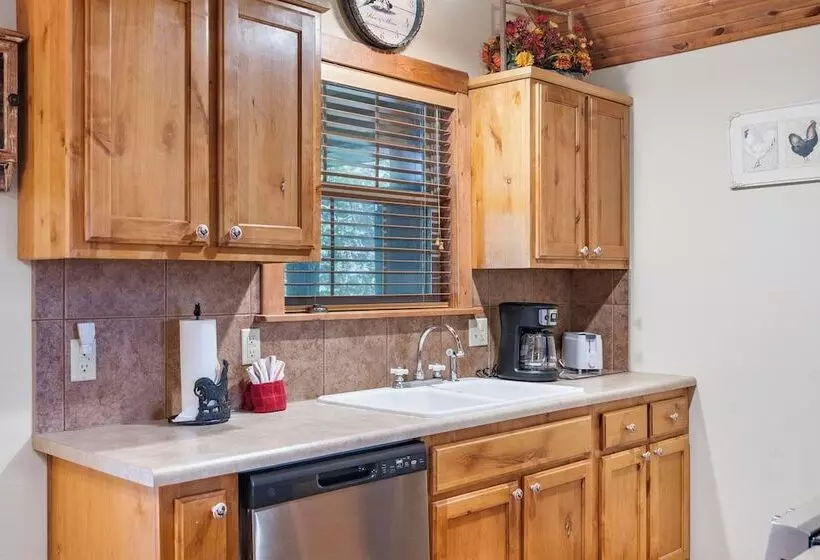 Milby Hideaway   On Site Amenities