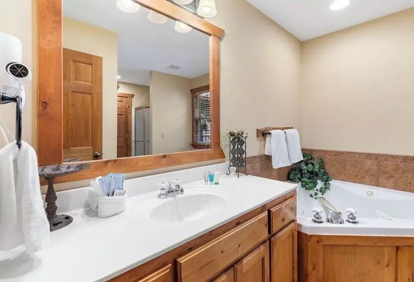 Milby Hideaway   On Site Amenities