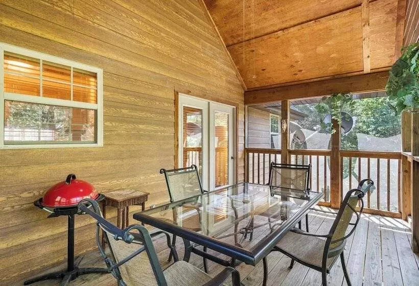 Milby Hideaway   On Site Amenities