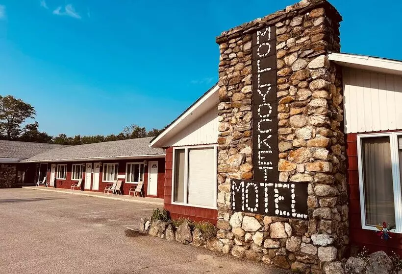 Mollyockett Motel & Swim Spa