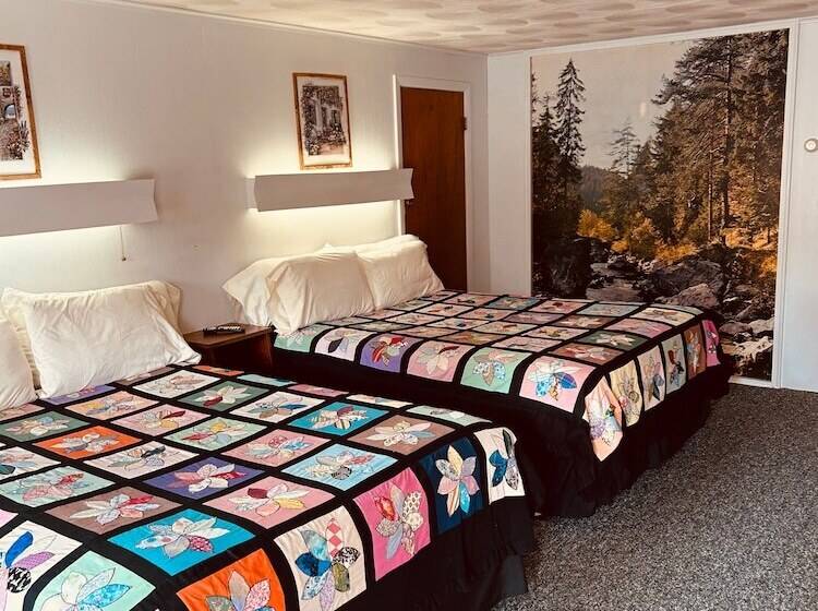 Mollyockett Motel & Swim Spa