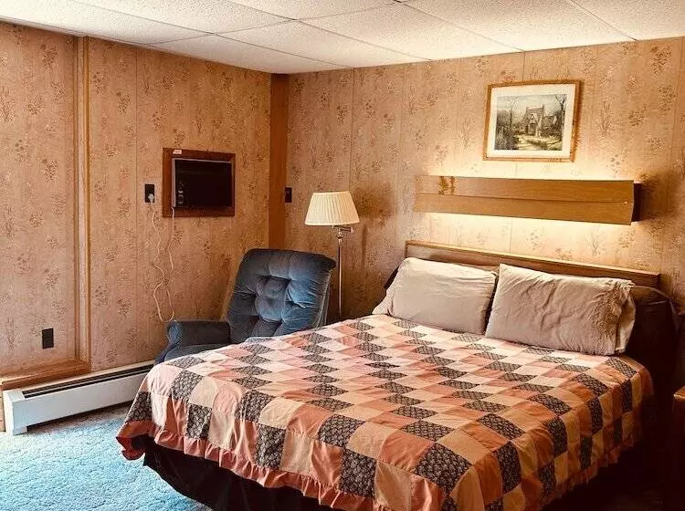 Mollyockett Motel & Swim Spa