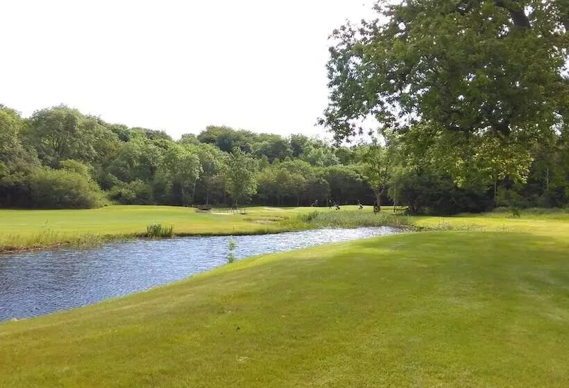 New Forest Golf Club Apartments