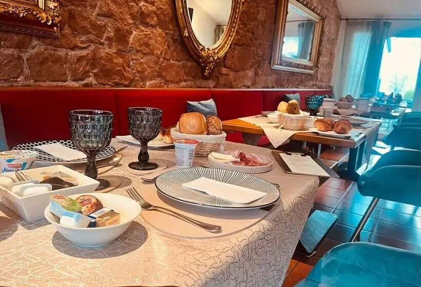 ペンション Gasthaus Zum Adler