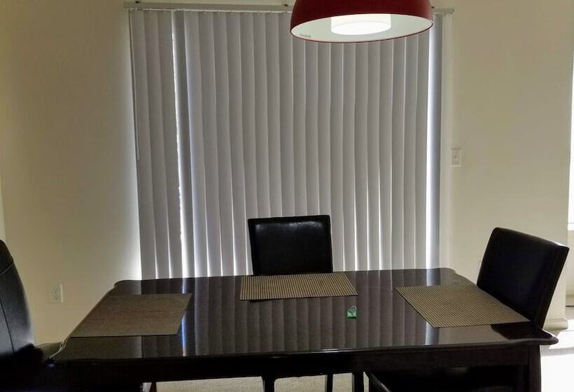 ペンション Lotus Suites Woodbridge