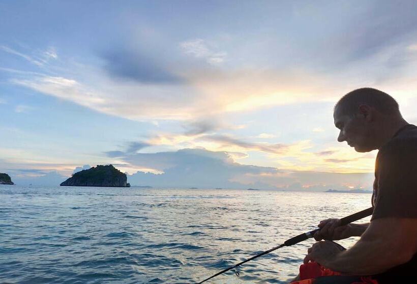 پانسیون Oimho Beach House Apartment Beach Front