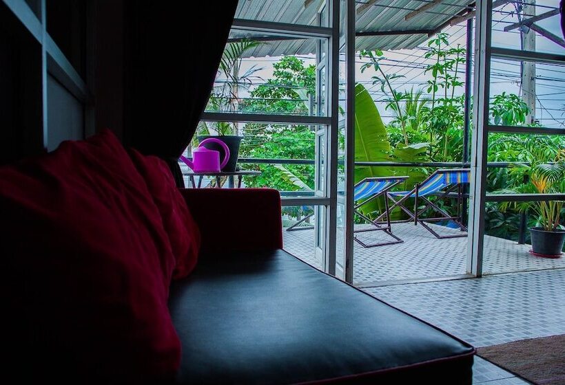 پانسیون Oimho Beach House Apartment Beach Front