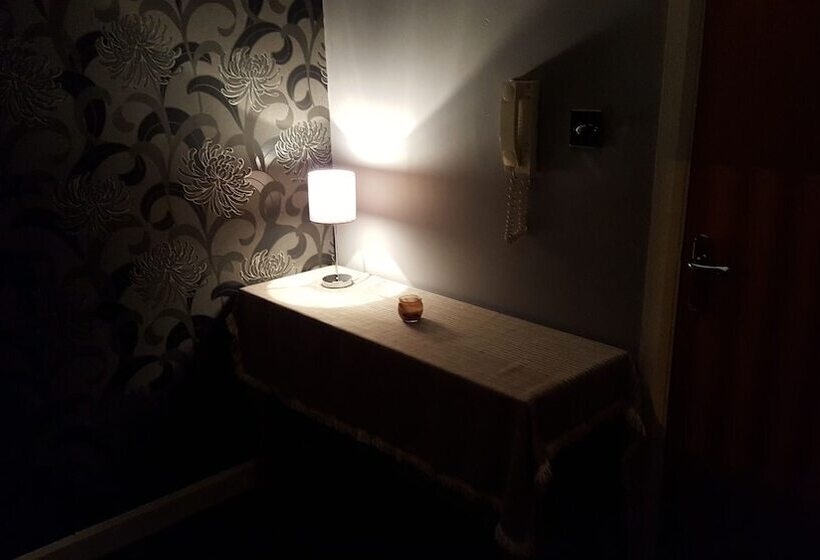 膳宿费 Ravenhill Town House Belfast