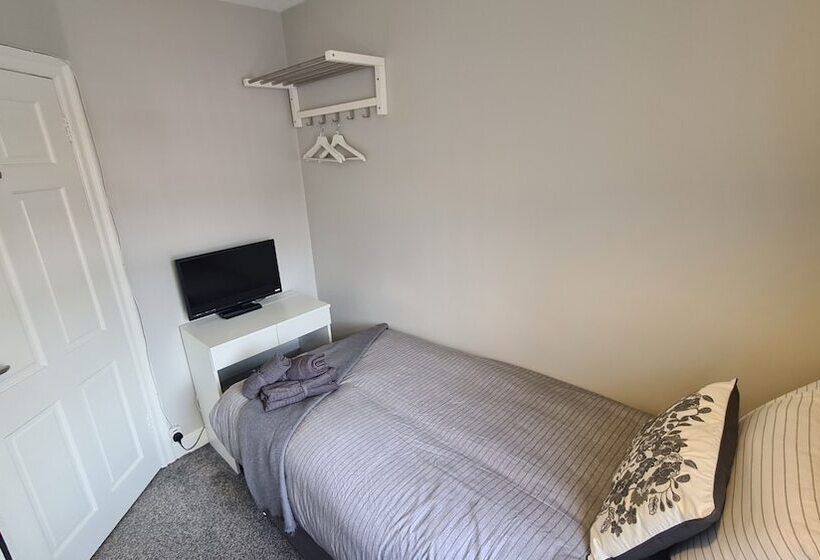 膳宿费 Ravenhill Town House Belfast