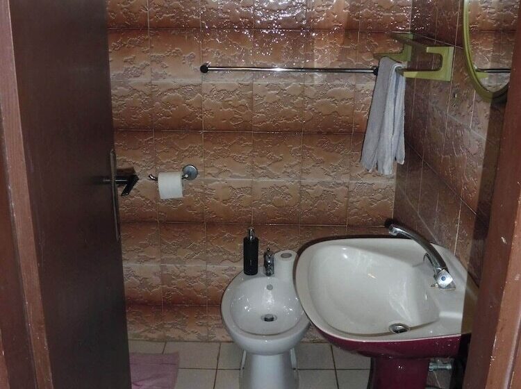 펜션 Ul. Dinka Trinajstića 10