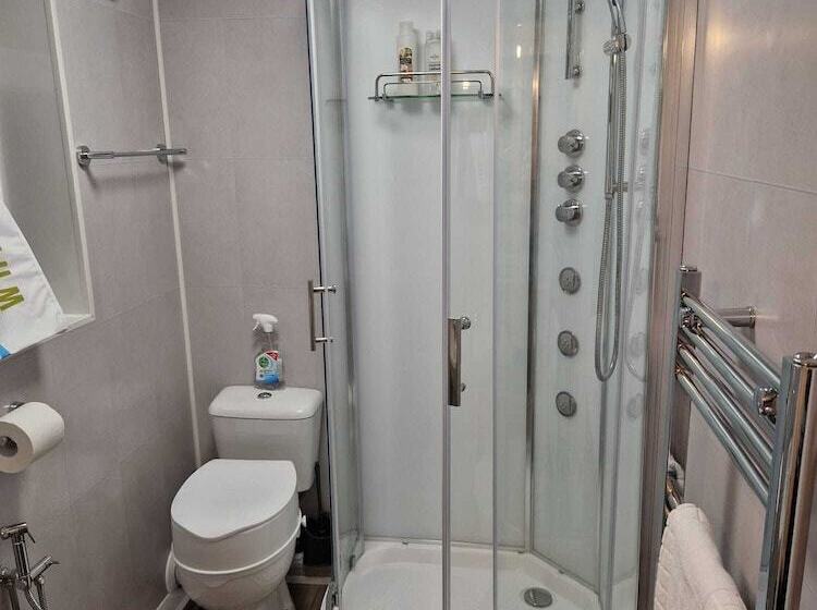 Резиденция Chester Le Street S Emerald 3 Bed House