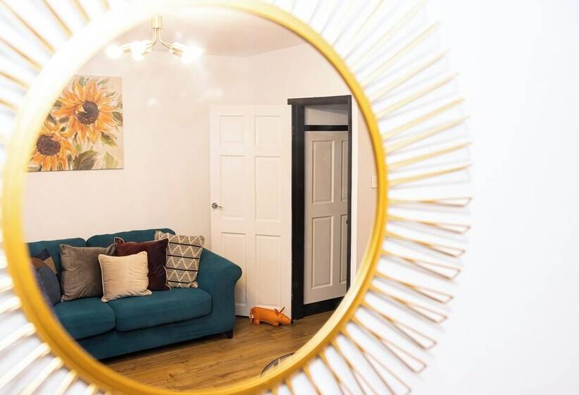 اقامتگاه Stunning 3bedroom Home Ideal For Long & Short Stay