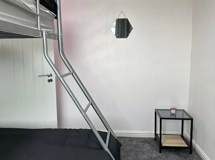 レジデンス The Hideaway Home Bd5   2 Bed Lovely Modern House