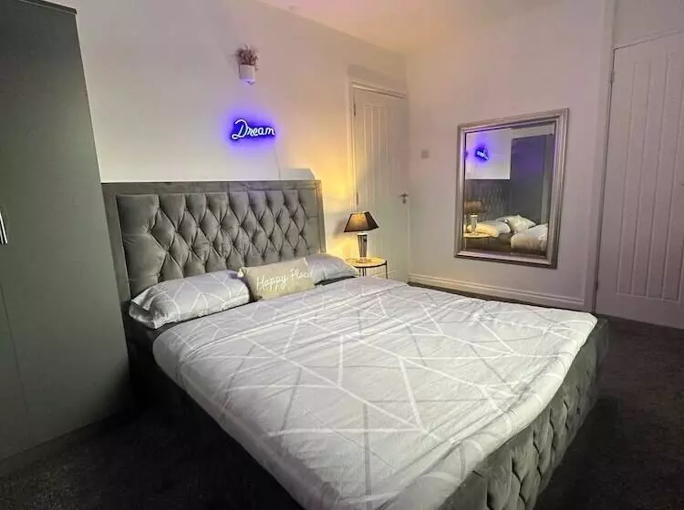 レジデンス The Hideaway Home Bd5   2 Bed Lovely Modern House