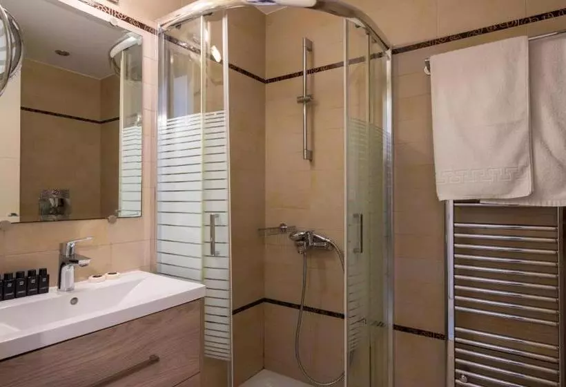 Rouchotas Apartments