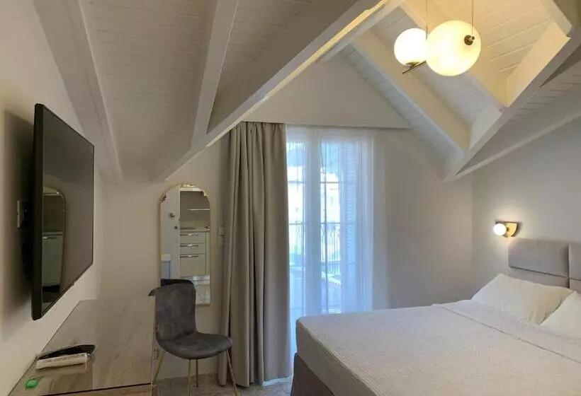 Rouchotas Apartments