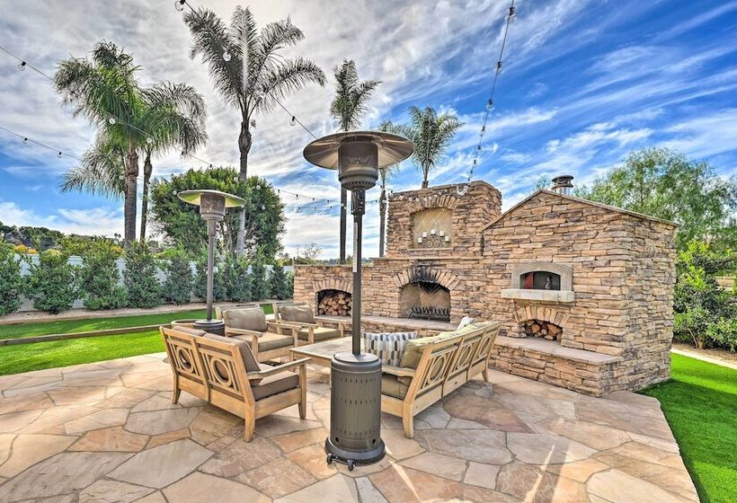 Stunning Carlsbad Gem W/ Fire Pit & Hot Tub!