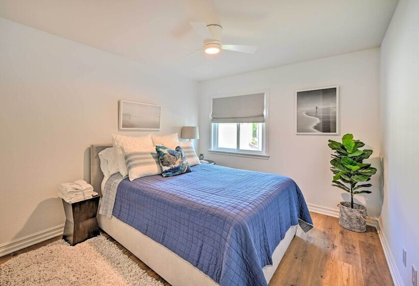 Stunning Carlsbad Gem W/ Fire Pit & Hot Tub!