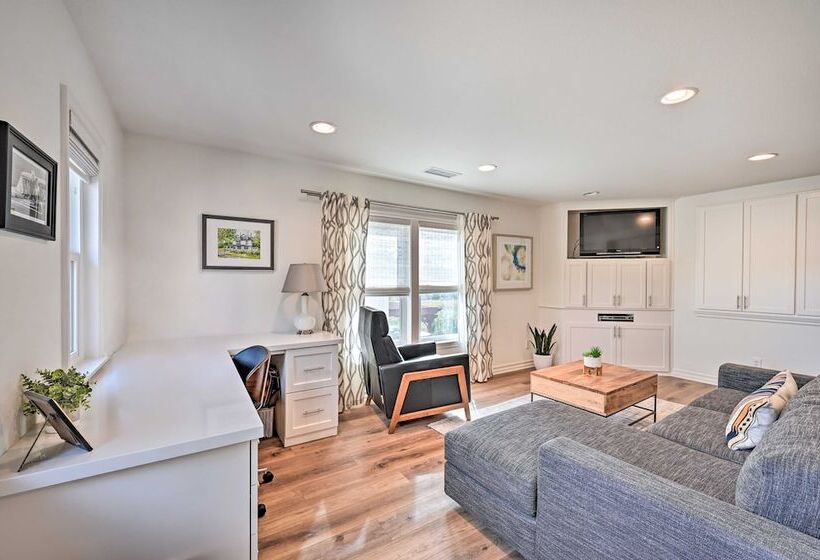 Stunning Carlsbad Gem W/ Fire Pit & Hot Tub!