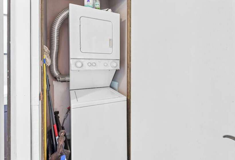 The Honey Pot Hideaway