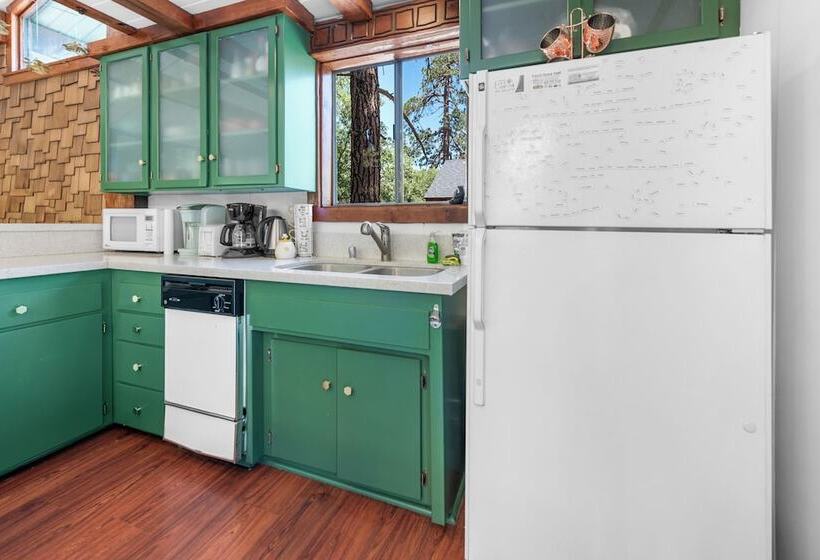 The Honey Pot Hideaway