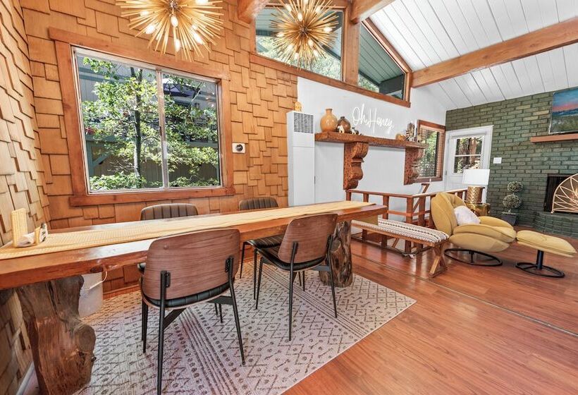 The Honey Pot Hideaway