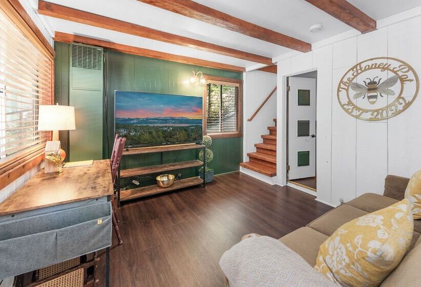 The Honey Pot Hideaway