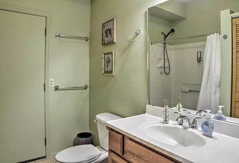 Tropical Volcano Bungalow < 4 Mi To Nat L Park!