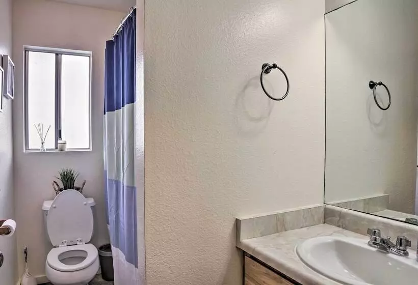 Tropical Volcano Bungalow < 4 Mi To Nat L Park!