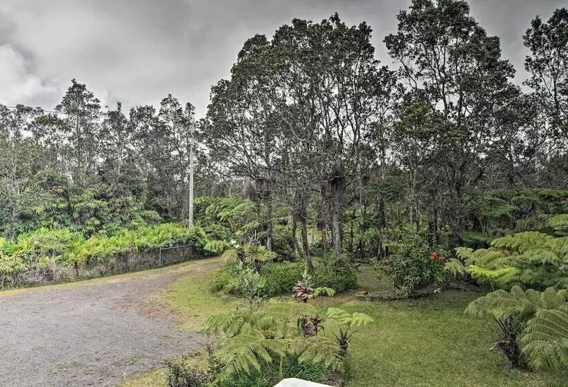 Tropical Volcano Bungalow < 4 Mi To Nat L Park!
